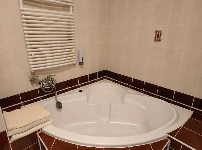 Apartment Oasis *